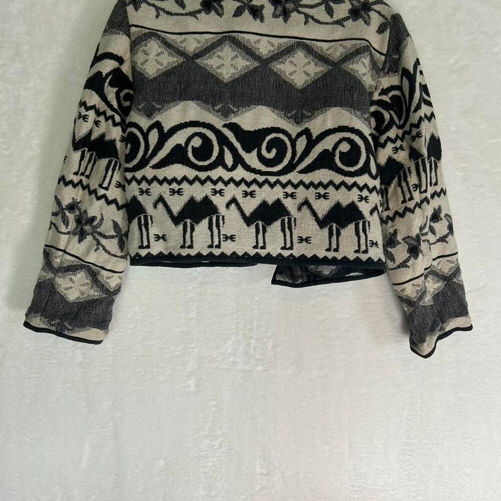 Flashback black white tapestry - image 6